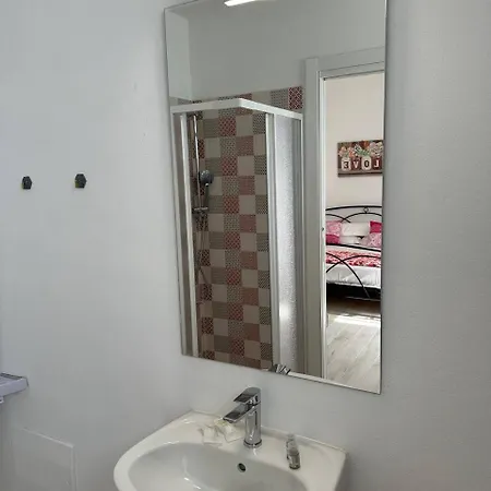 Blessed House Гостьовий будинок Ольбія