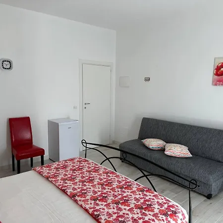 Blessed House Όλμπια